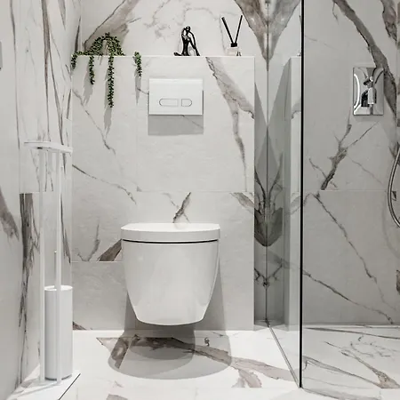 Apartamento Lovely Noblessner Studio, Free Underground Parking! *