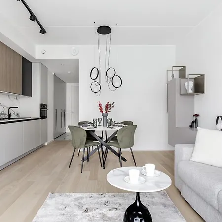 Lovely Noblessner Studio, Free Underground Parking!