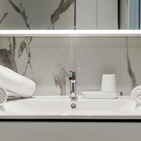 Lovely Noblessner Studio, Free Underground Parking! *