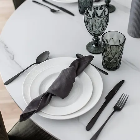 アパート Lovely Noblessner Studio, Free Underground Parking!